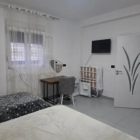 Rentrooms24 * Pogradec