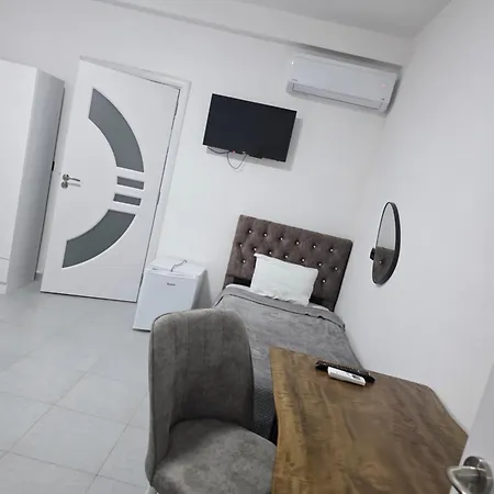 Rentrooms24 * Pogradec