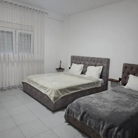 Rentrooms24